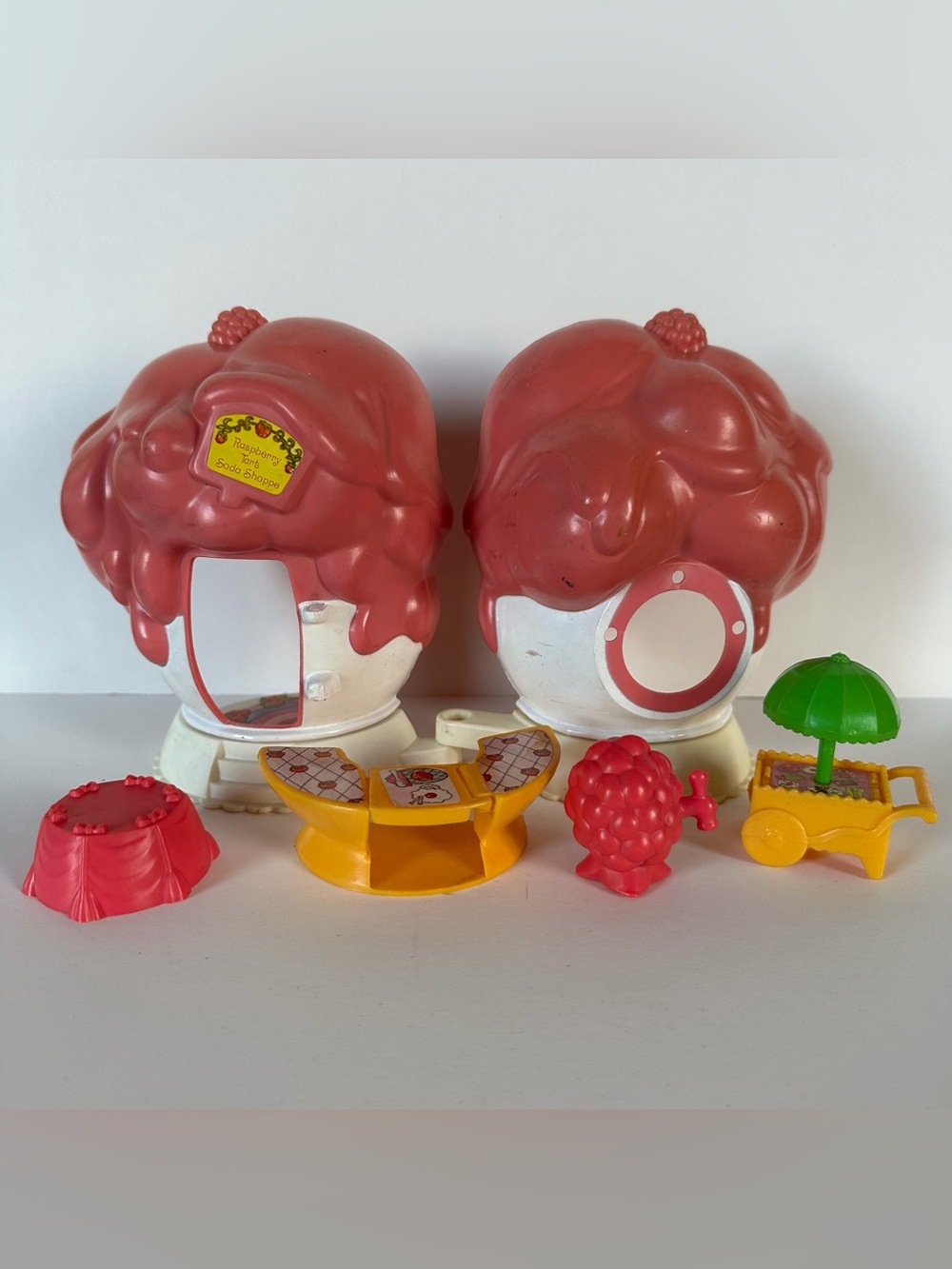 Vintage 1981 Strawberry Shortcake Raspberry Tart Soda Shoppe & Accessories